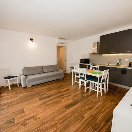 Garda Family & Solarium Apartment Riva del Garda Exterior photo