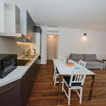 Garda Family & Solarium Apartment Riva del Garda Exterior photo